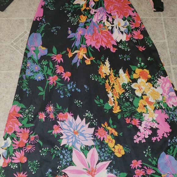VINTAGE maxi bold floral dress by THE COMPANY - Picture 3 of 8